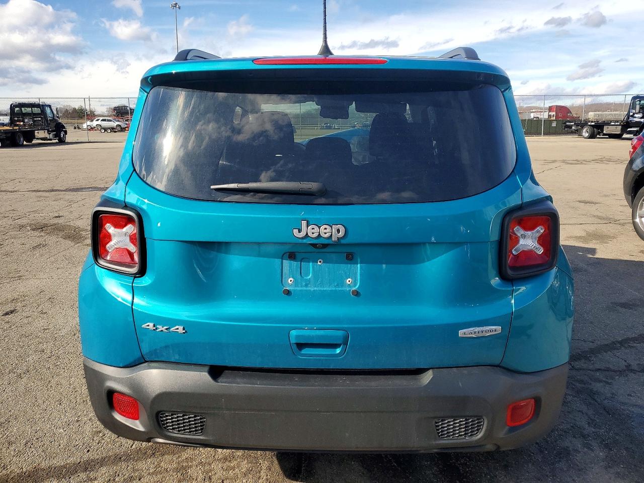 2019 JEEP RENEGADE LATITUDE photo 11