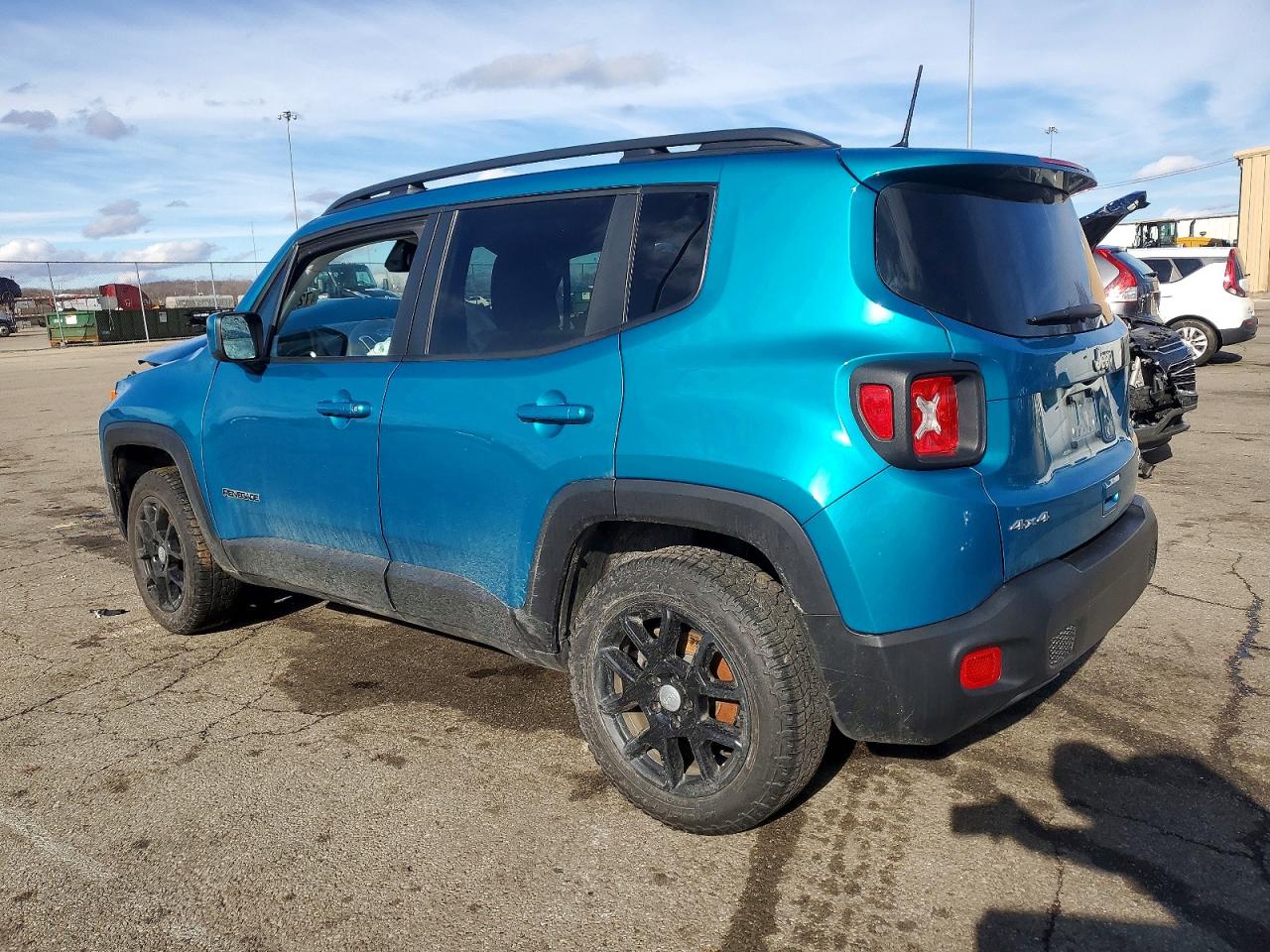 2019 JEEP RENEGADE LATITUDE photo 3