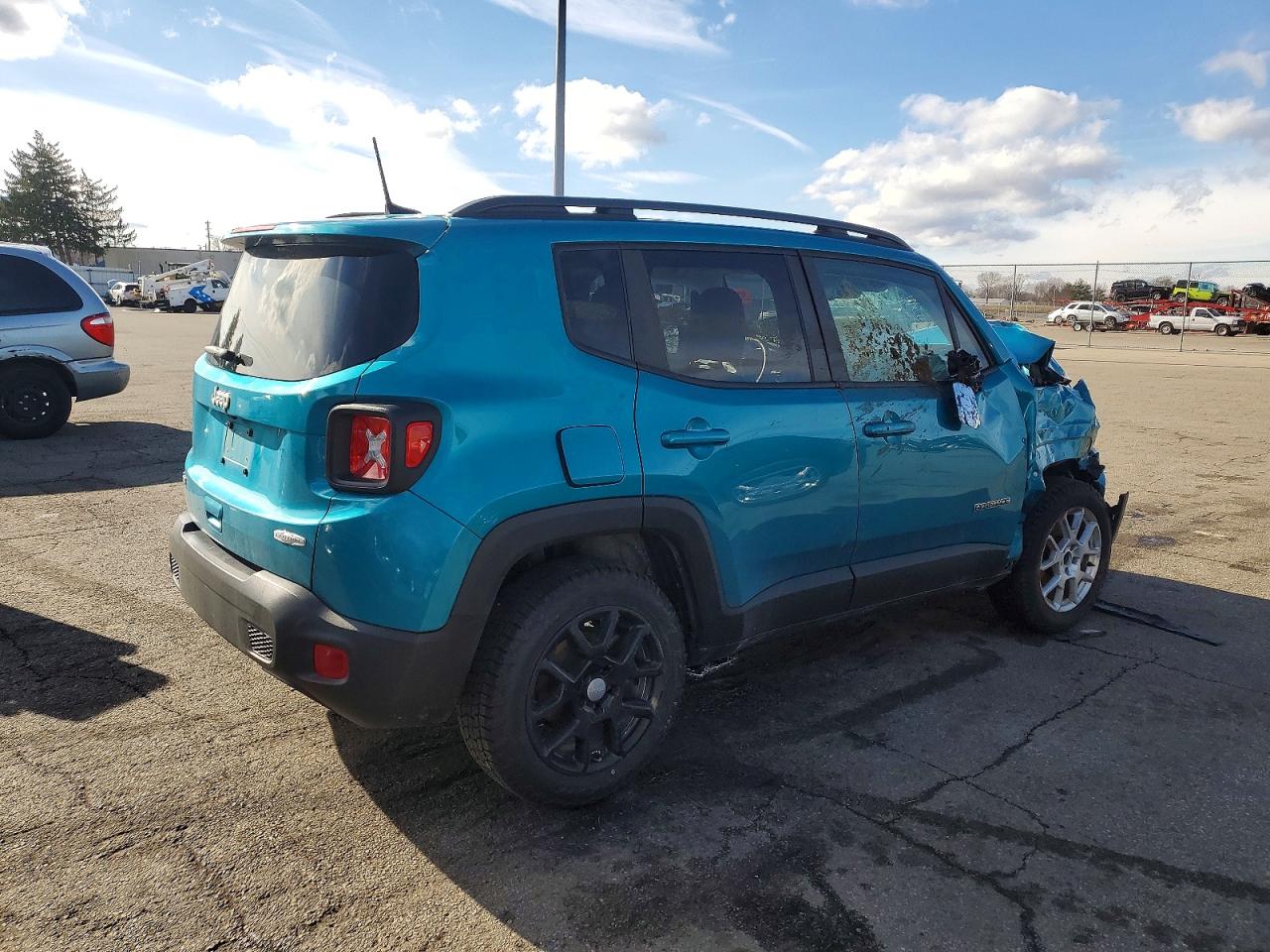 2019 JEEP RENEGADE LATITUDE photo 5
