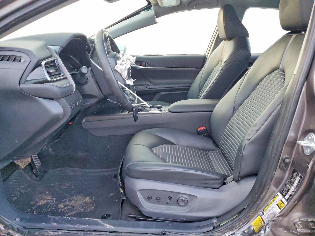 2023 TOYOTA CAMRY SE NIGHT SHADE photo 7