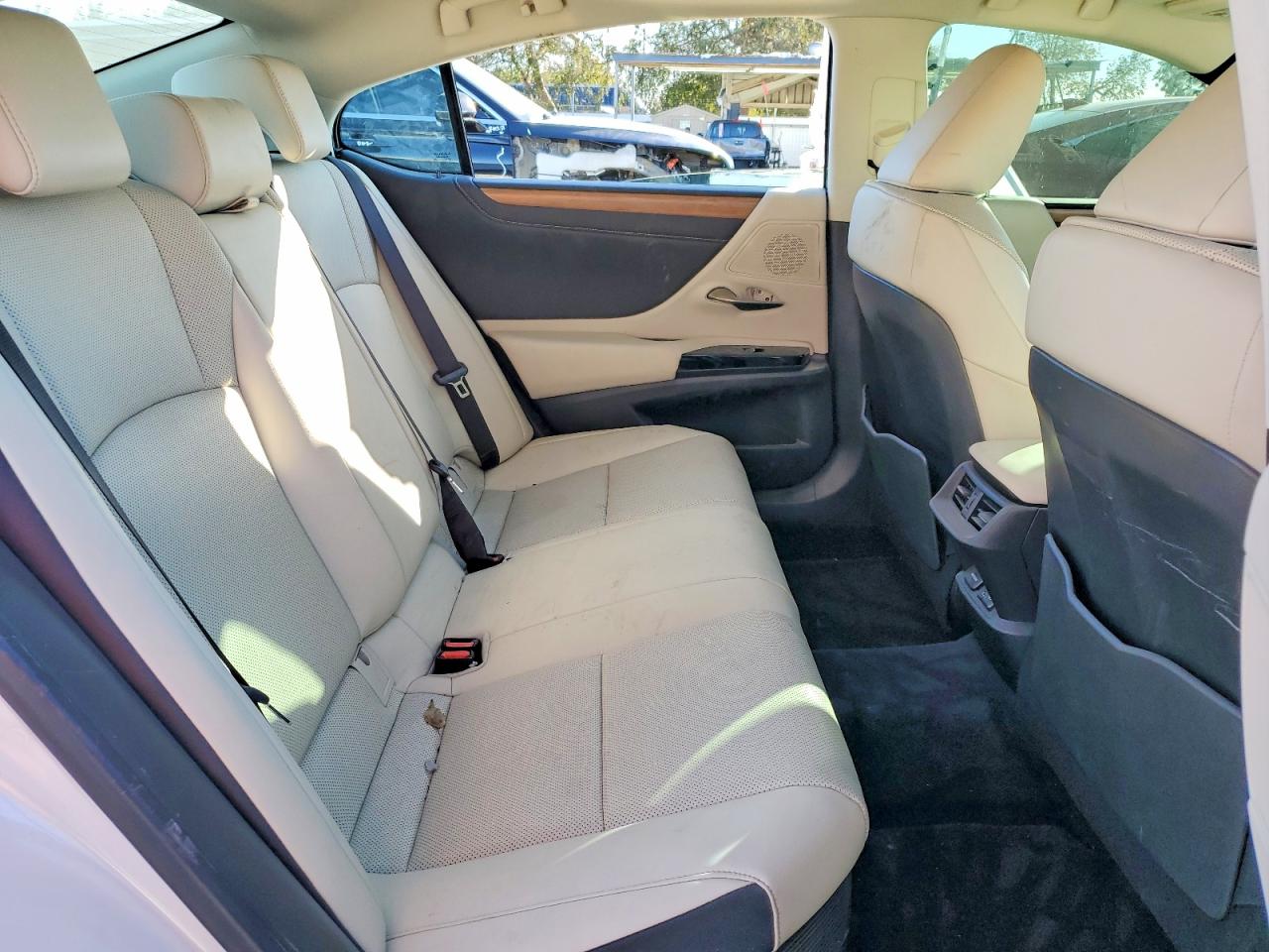 2024 LEXUS ES 300H BASE photo 10