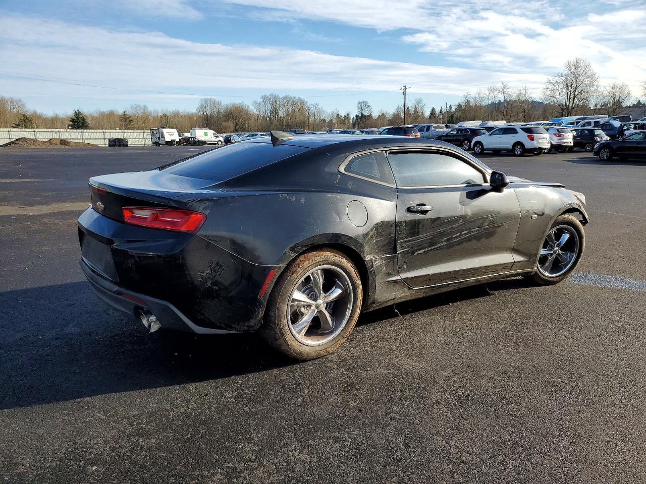 2016 CHEVROLET CAMARO LT photo 5