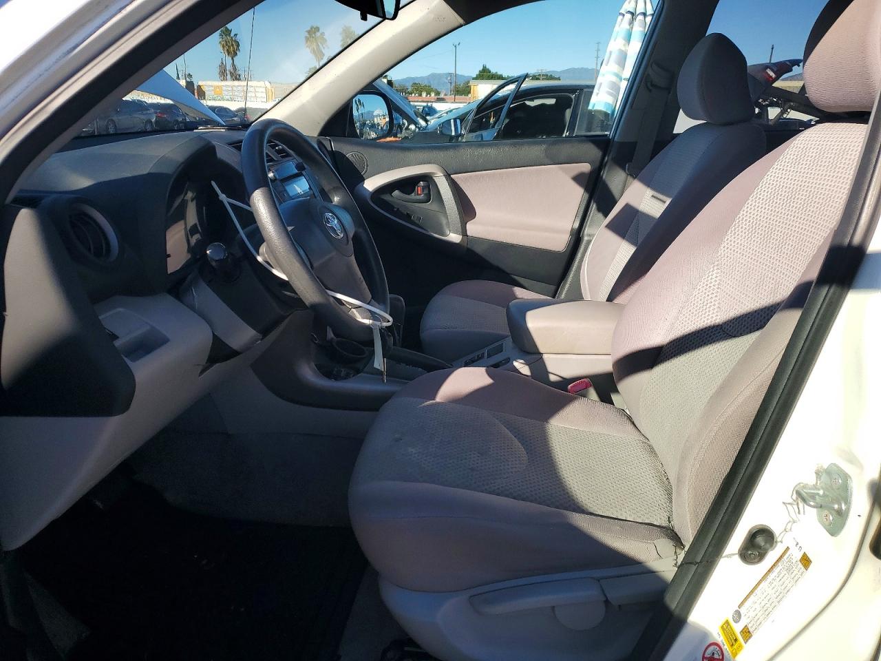2007 TOYOTA RAV4 BASE photo 13
