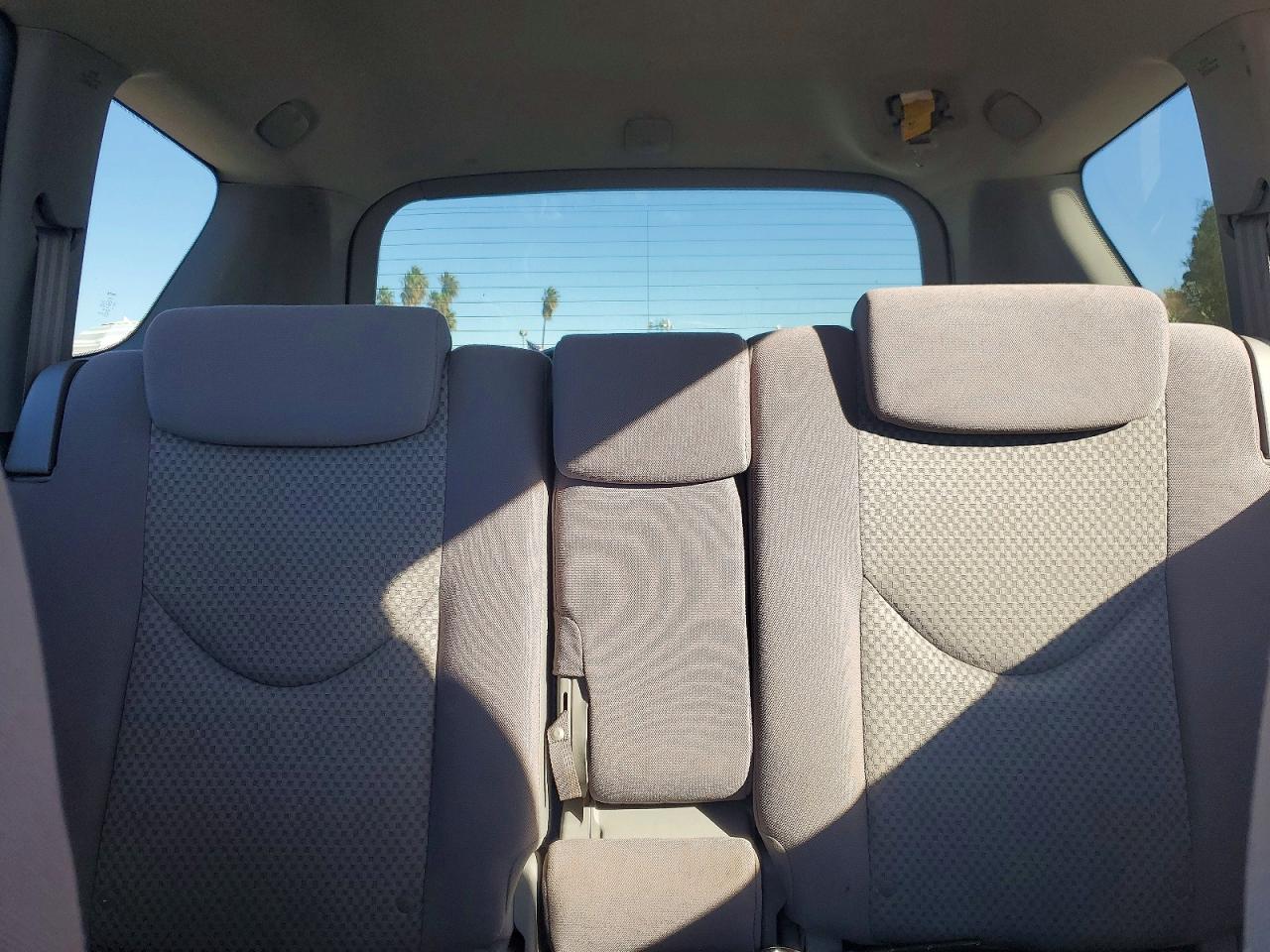 2007 TOYOTA RAV4 BASE photo 19