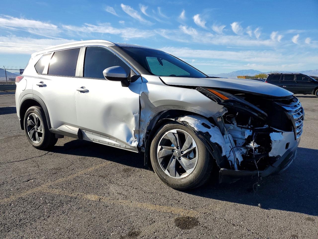 2024 NISSAN ROGUE SV photo 4