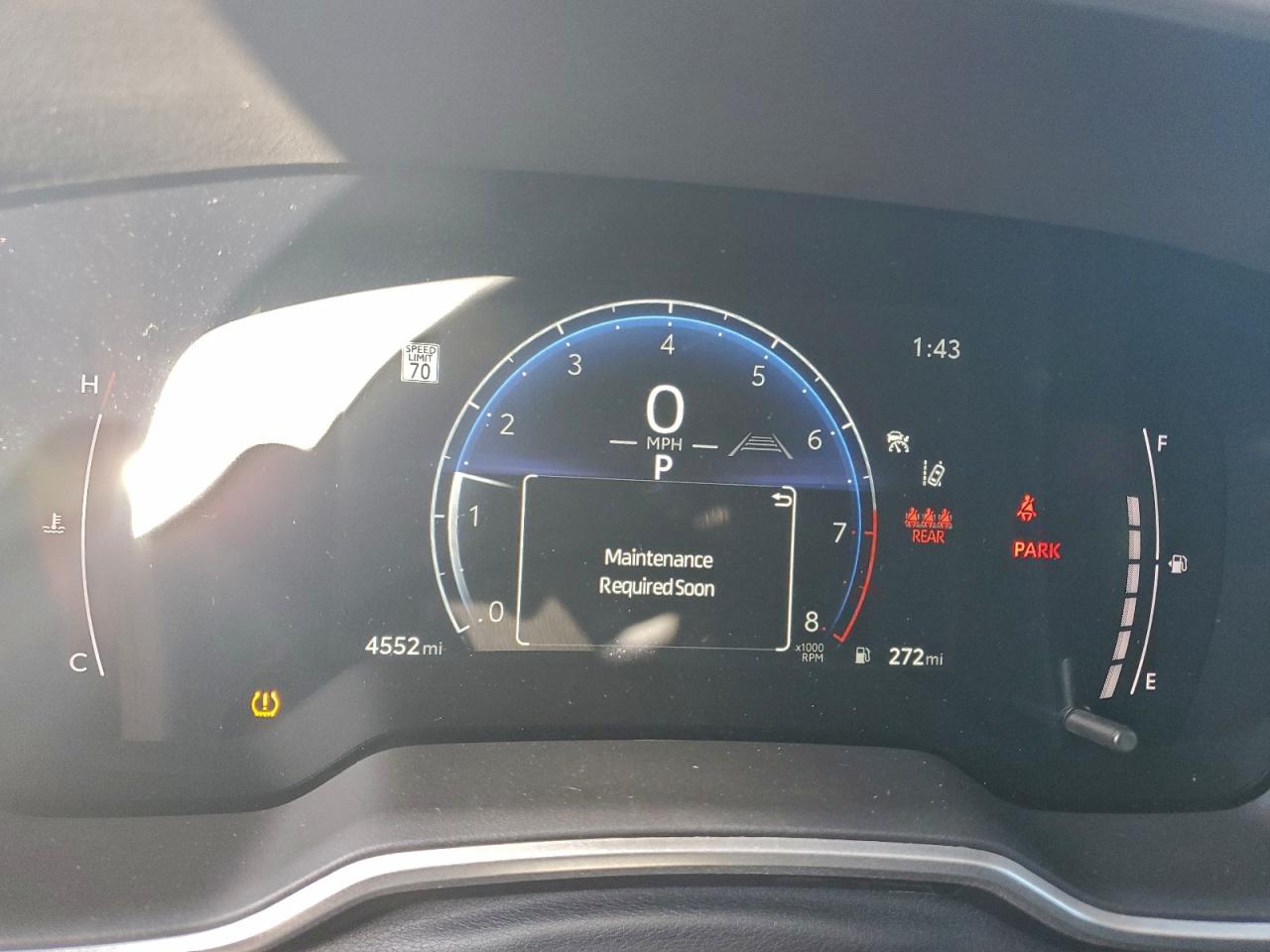 2025 TOYOTA COROLLA CROSS XLE photo 17