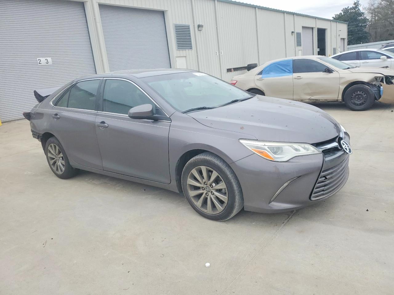 2016 TOYOTA CAMRY XSE photo 4
