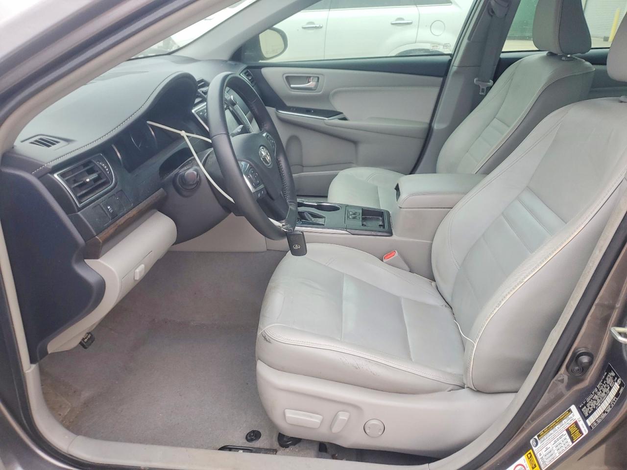 2016 TOYOTA CAMRY XSE photo 7