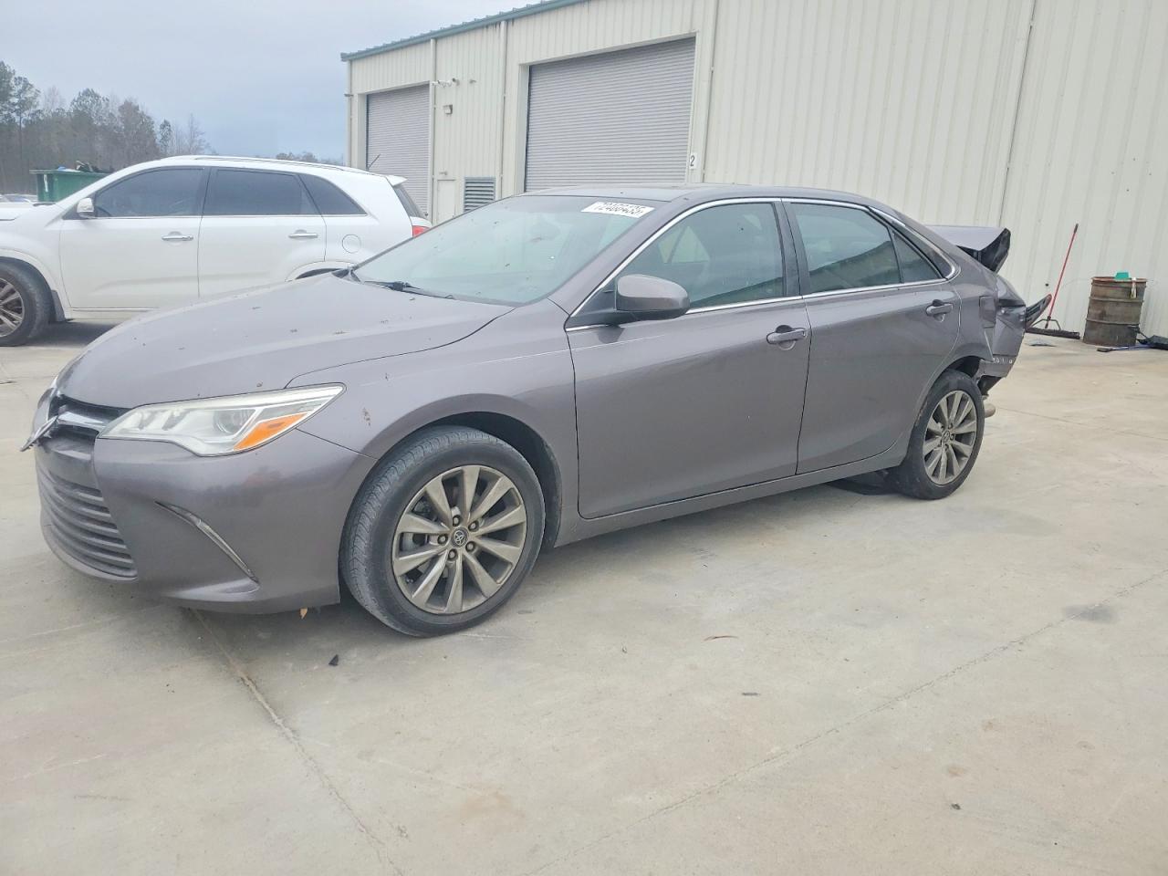 2016 TOYOTA CAMRY