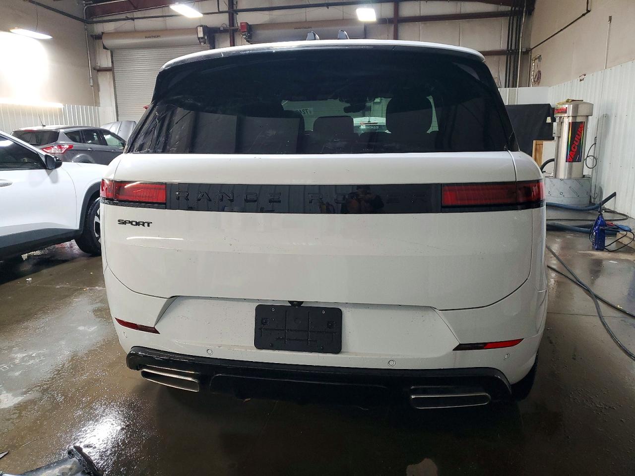2025 LAND ROVER RANGE ROVER SPORT DYNAMIC SE photo 11