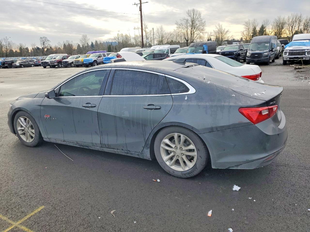 2017 CHEVROLET MALIBU LT photo 3