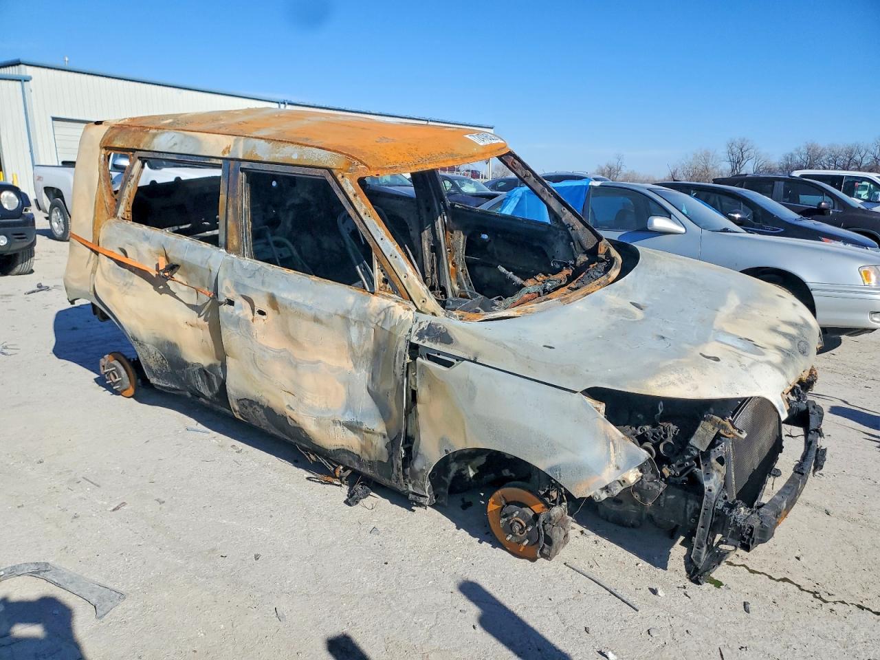 2016 KIA SOUL + photo 4