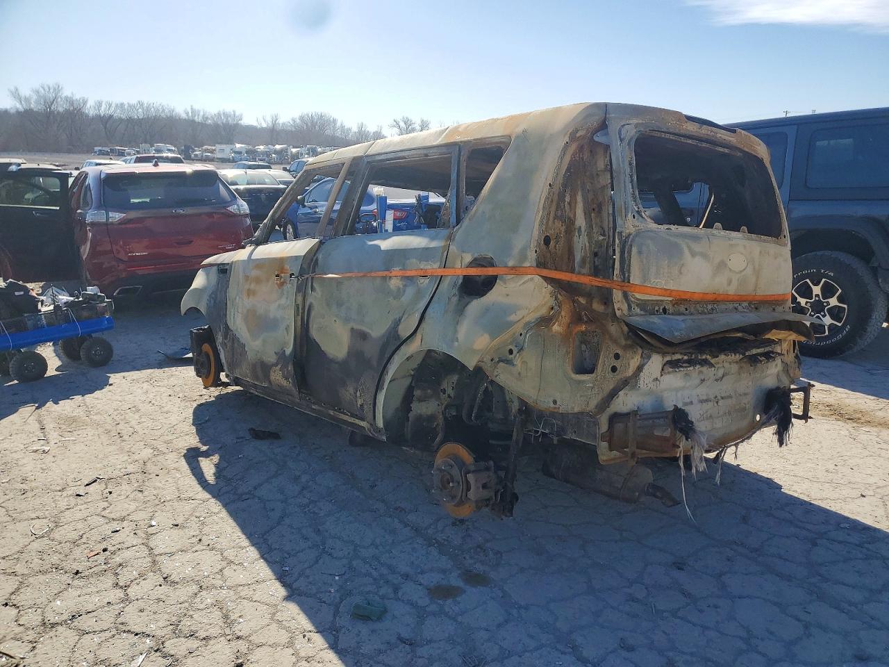 2016 KIA SOUL + photo 2