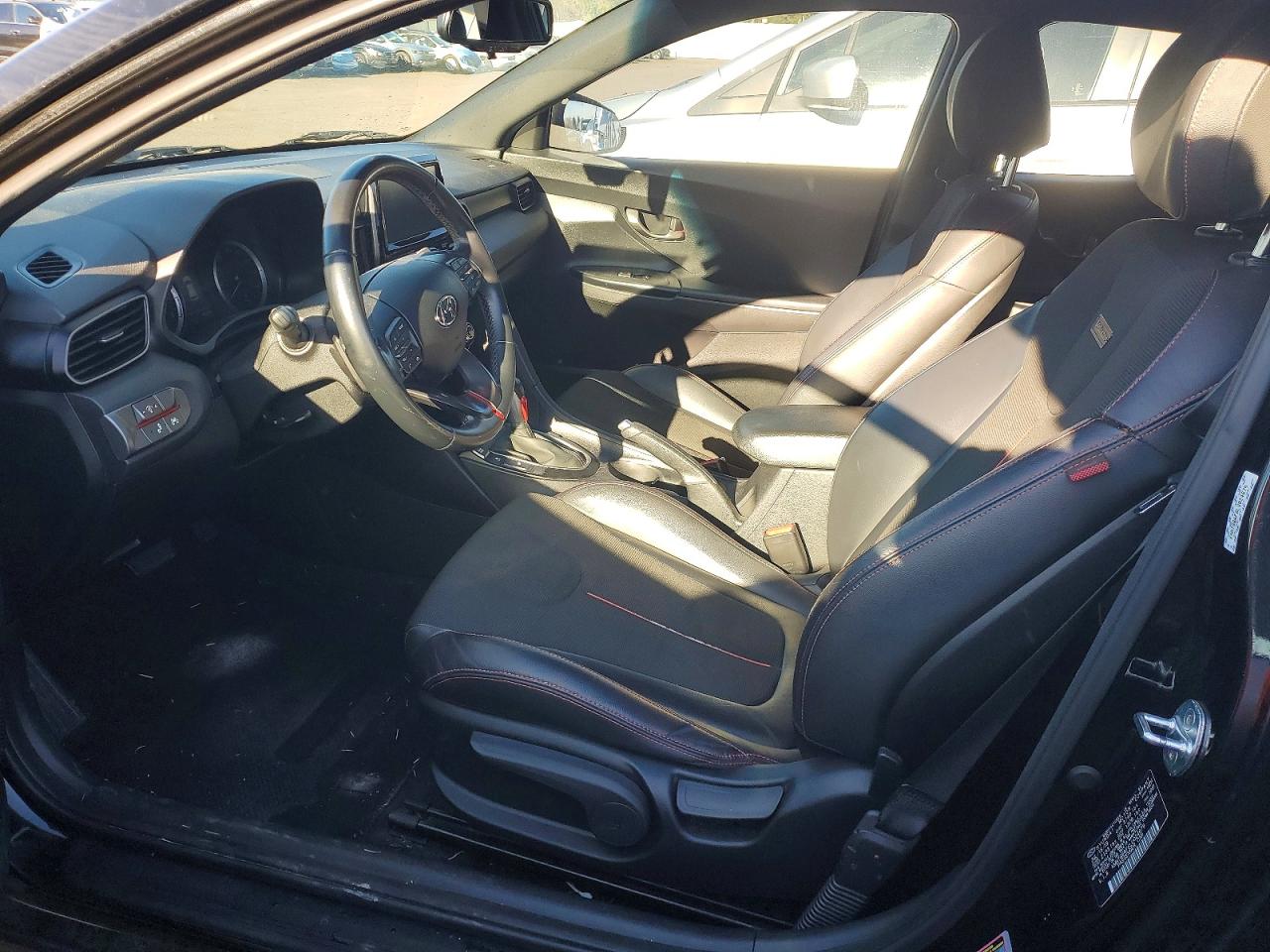 2020 HYUNDAI VELOSTER BASE photo 13