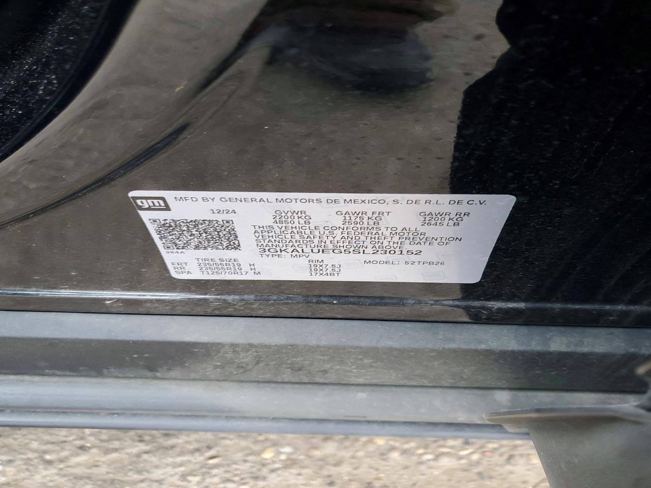 2025 GMC TERRAIN photo 13
