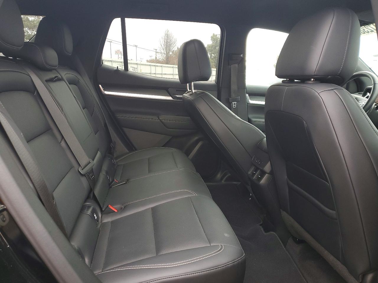 2025 GMC TERRAIN photo 11
