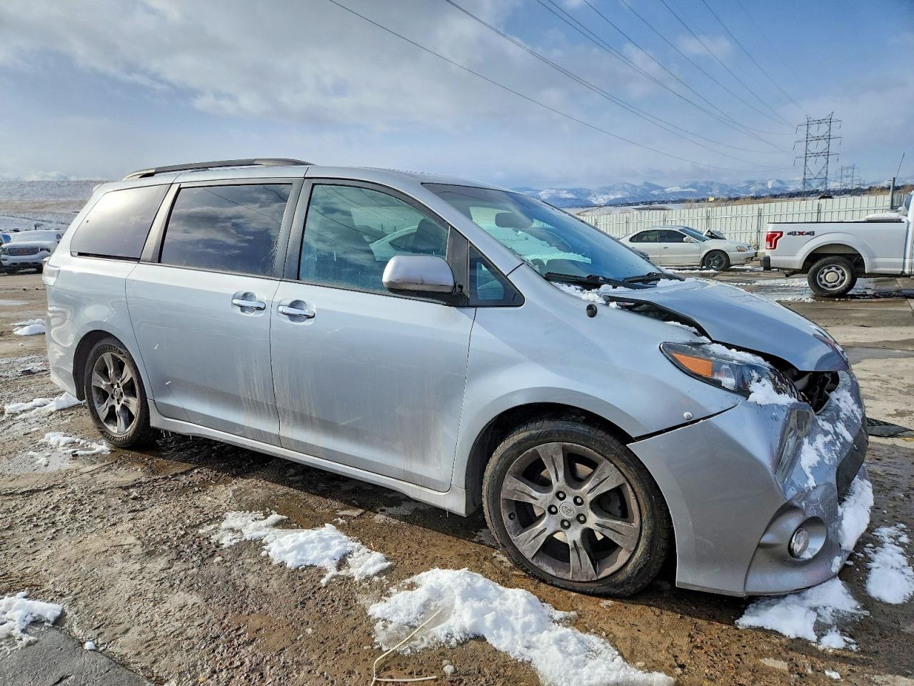 2014 TOYOTA SIENNA SE 8-PASSENGER photo 7