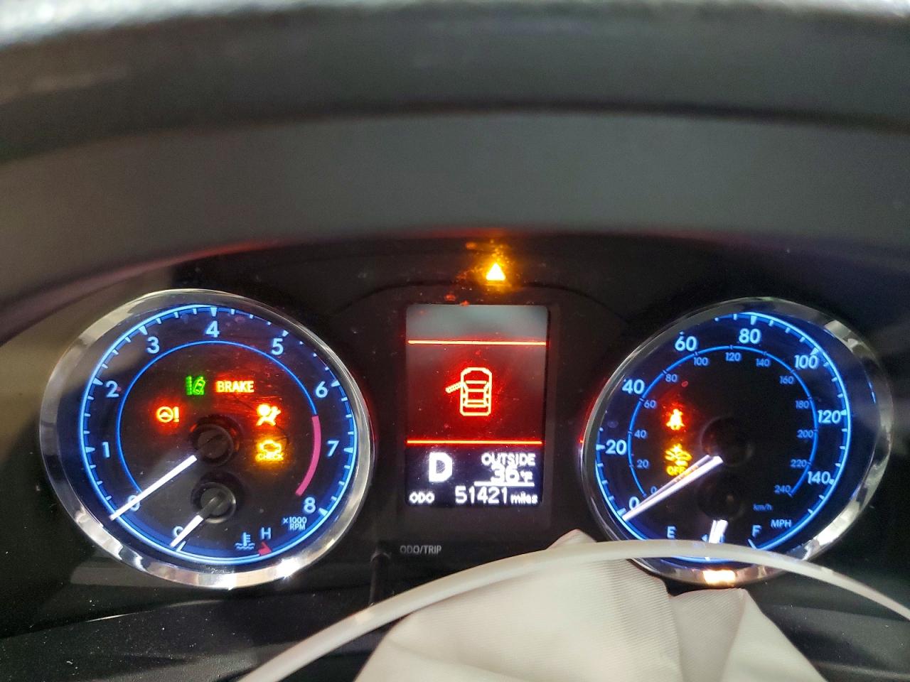 2018 TOYOTA COROLLA LE photo 17