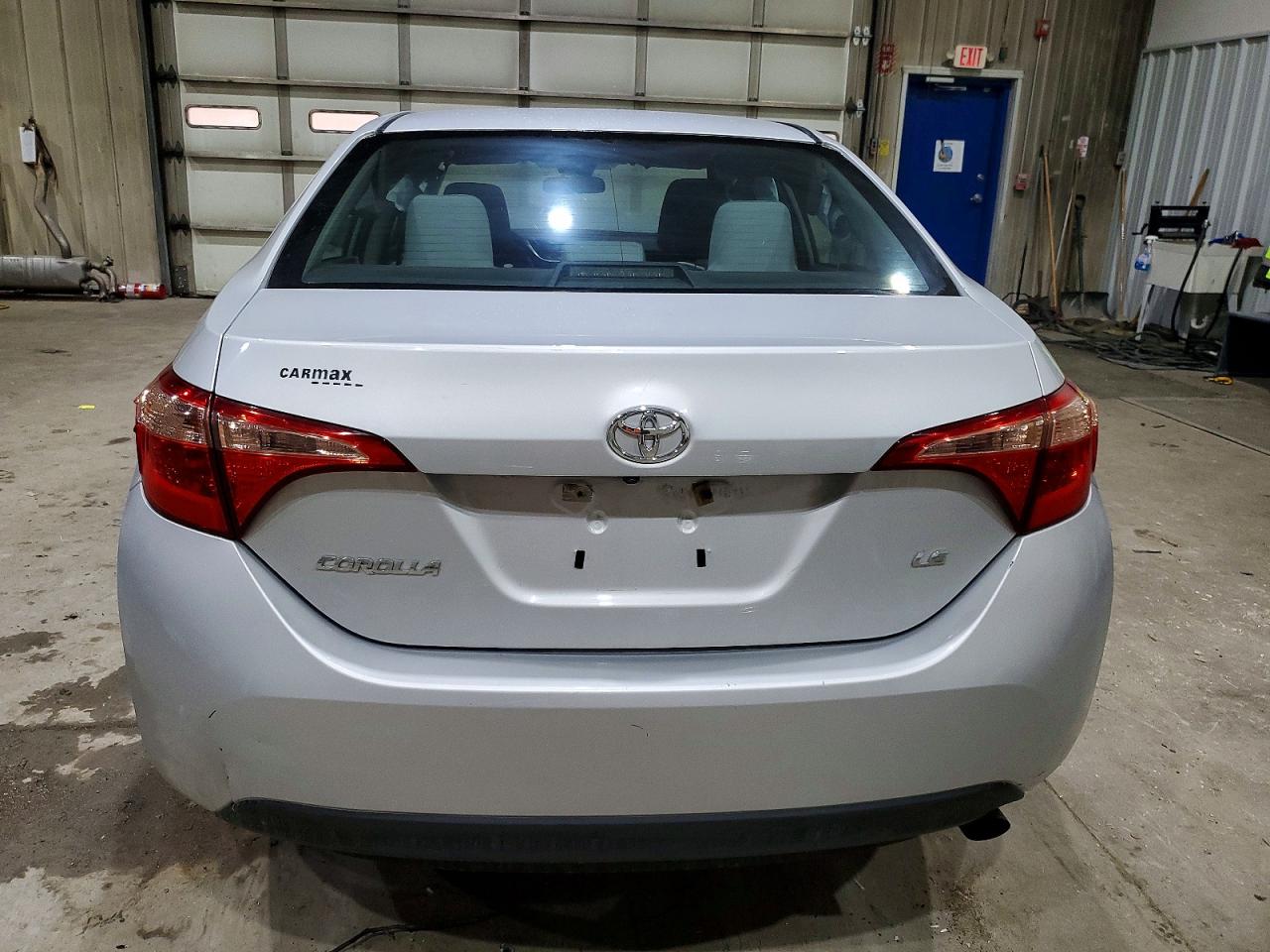 2018 TOYOTA COROLLA LE photo 11