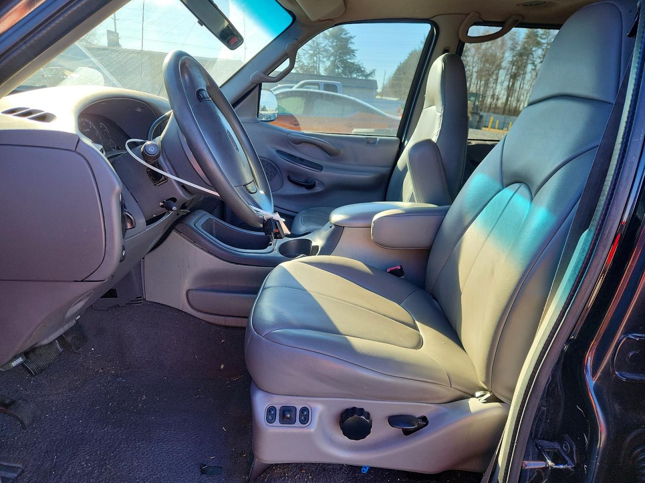 1999 FORD EXPEDITION photo 13