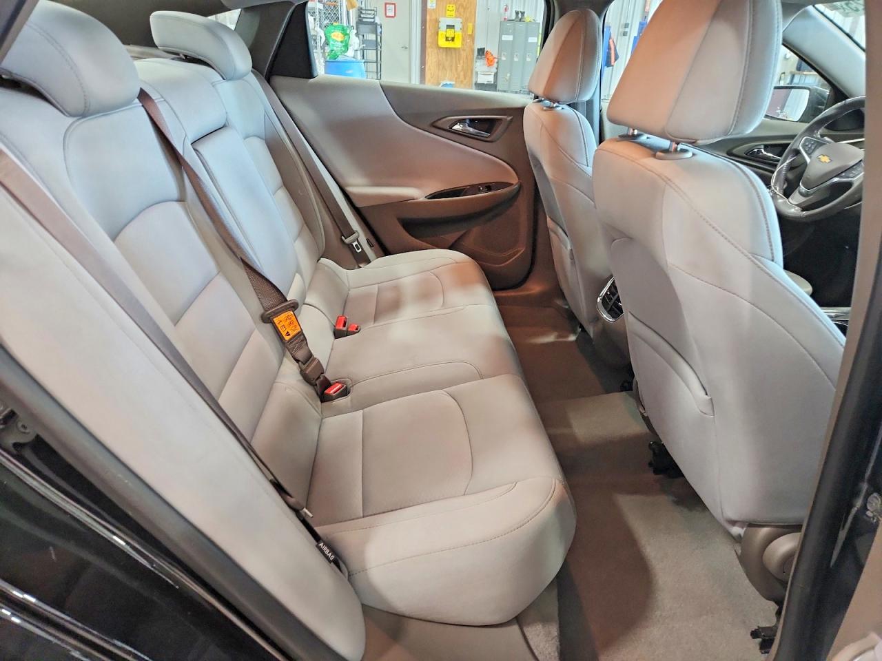 2018 CHEVROLET MALIBU LT photo 10