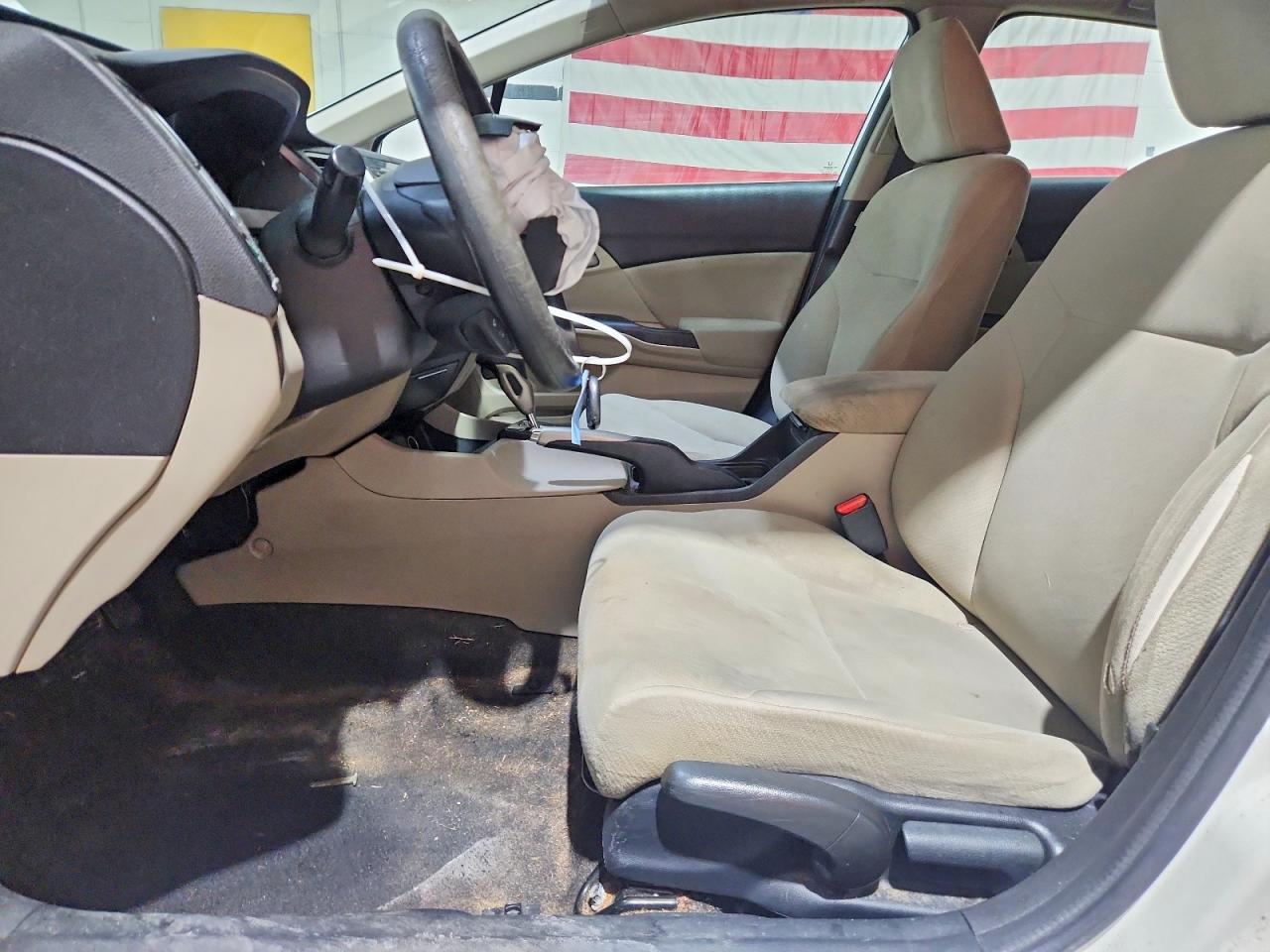 2013 HONDA CIVIC LX photo 13