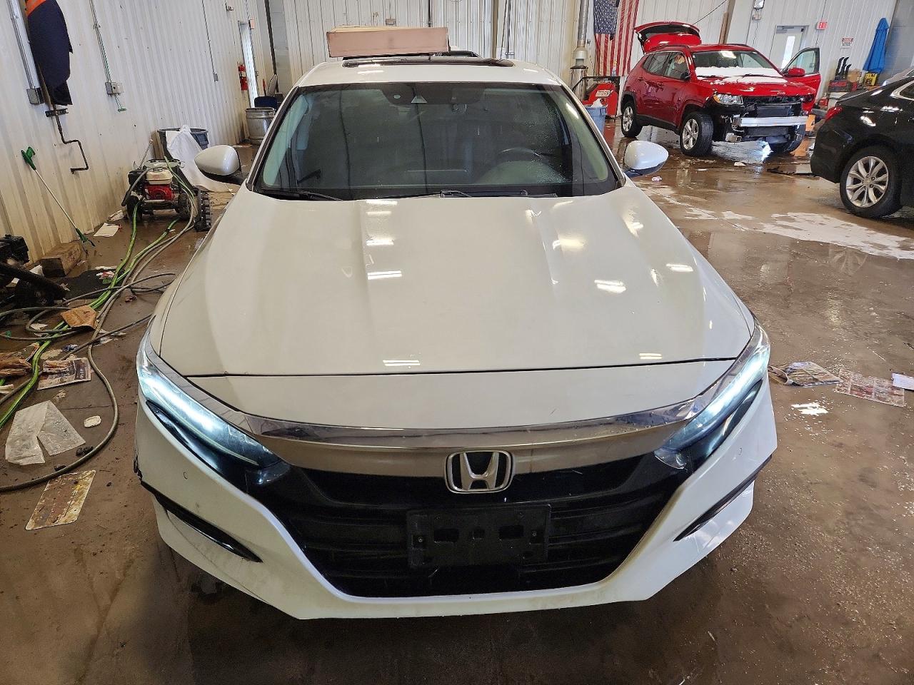 2018 HONDA ACCORD TOURING photo 13