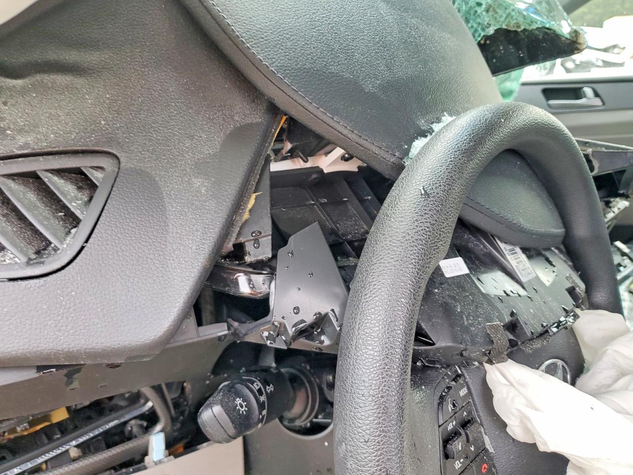 2016 HYUNDAI SONATA HYBRID photo 17