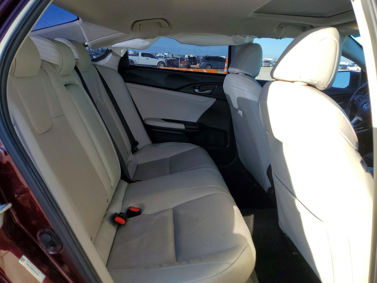 2019 HONDA INSIGHT TOURING photo 10