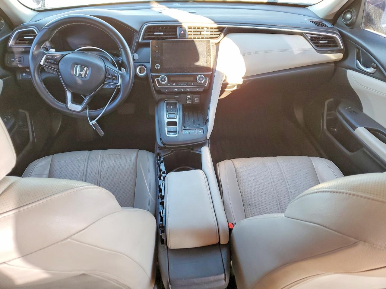 2019 HONDA INSIGHT TOURING photo 8