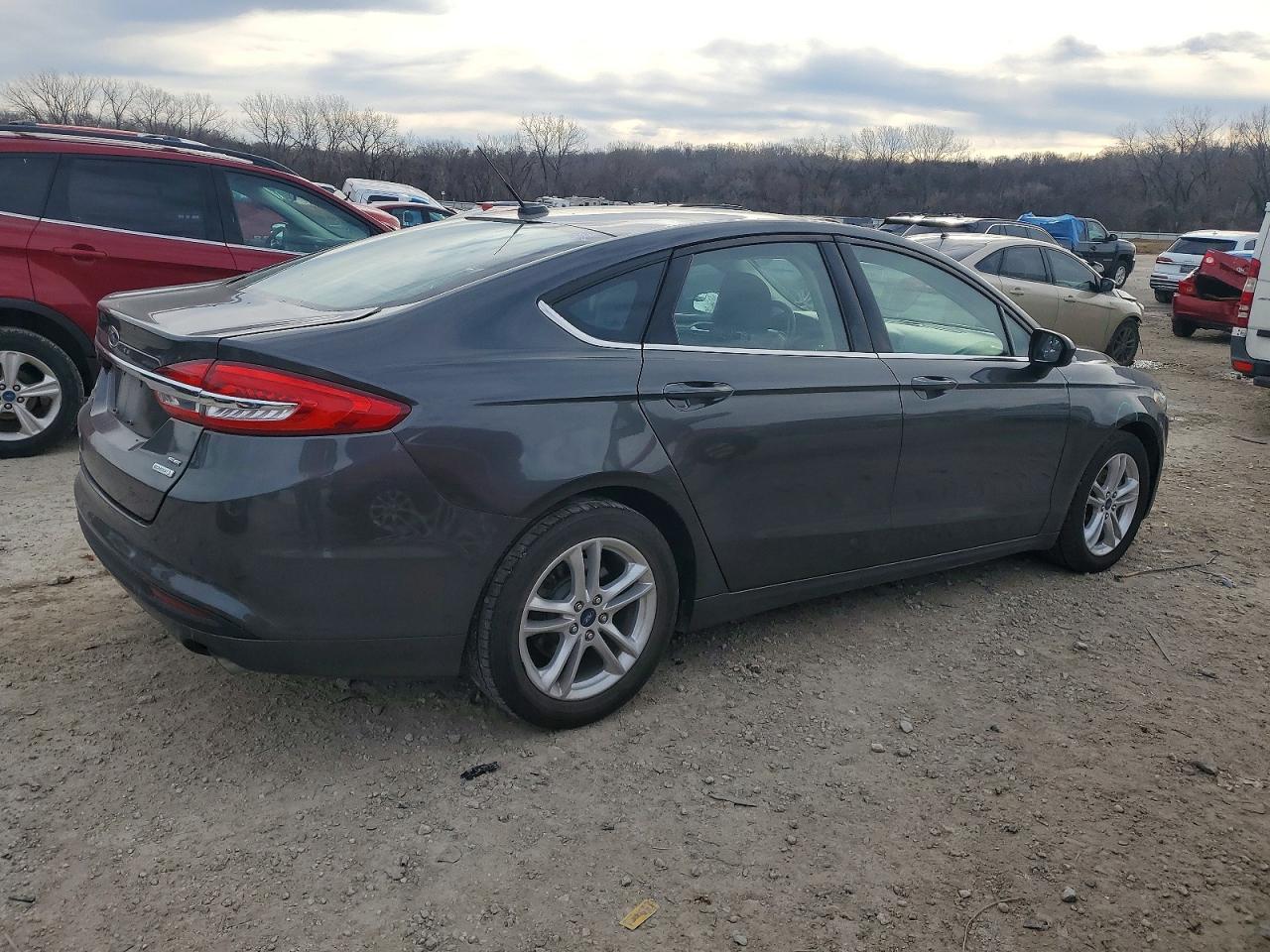 2018 FORD FUSION SE photo 3