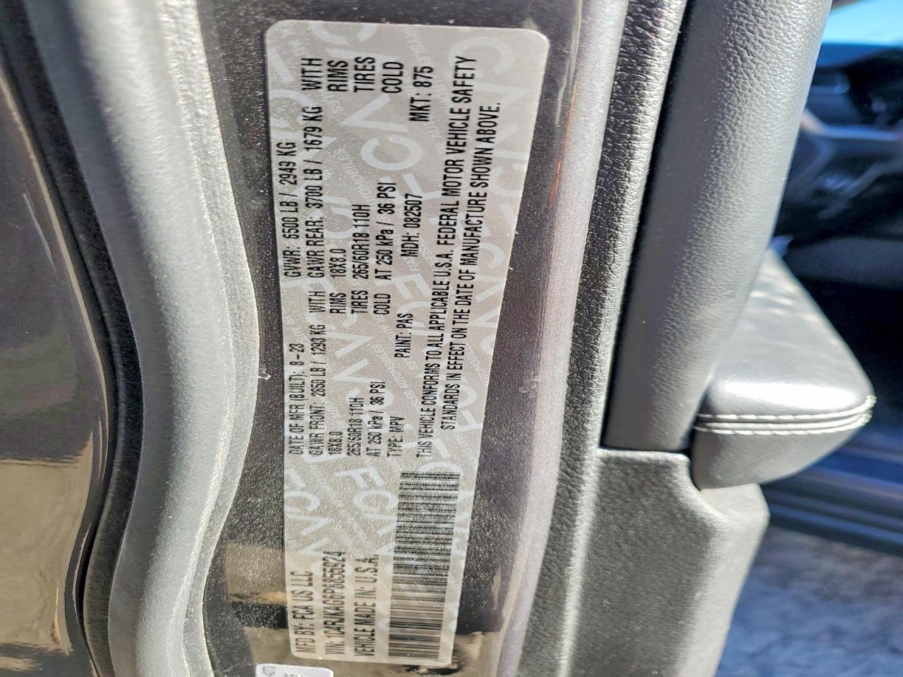 2023 JEEP GRAND CHEROKEE L LAREDO photo 37