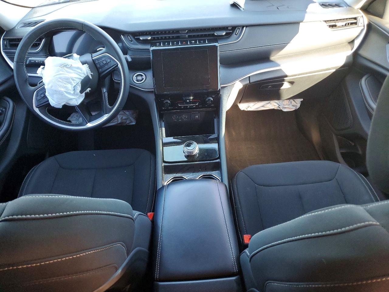 2023 JEEP GRAND CHEROKEE L LAREDO photo 22