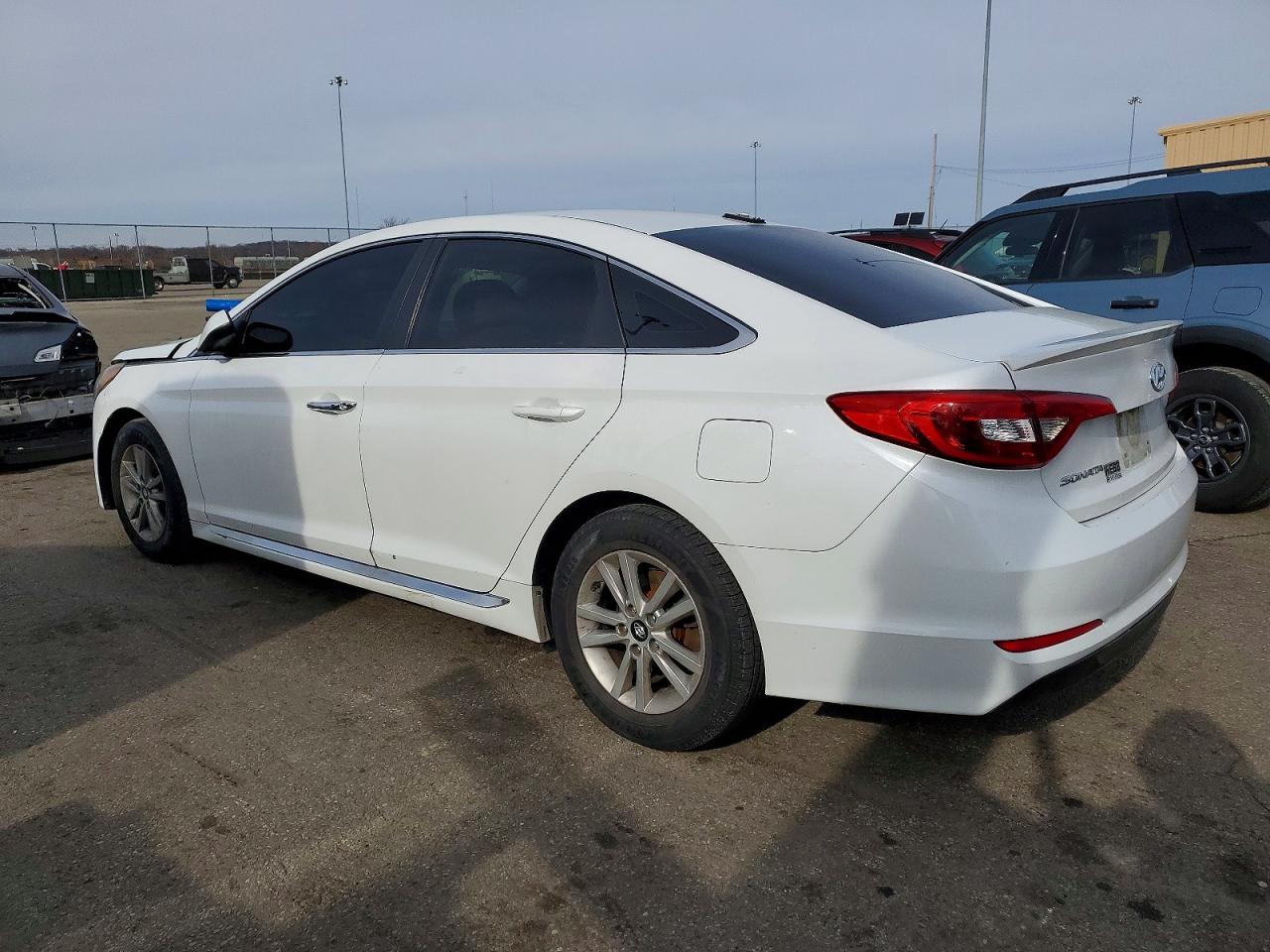 2016 HYUNDAI SONATA photo 3