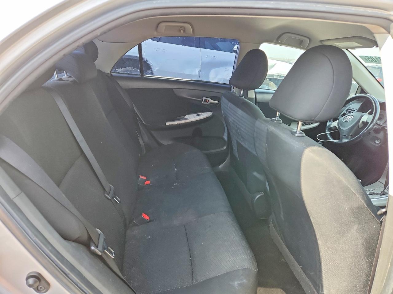 2010 TOYOTA COROLLA BASE photo 19