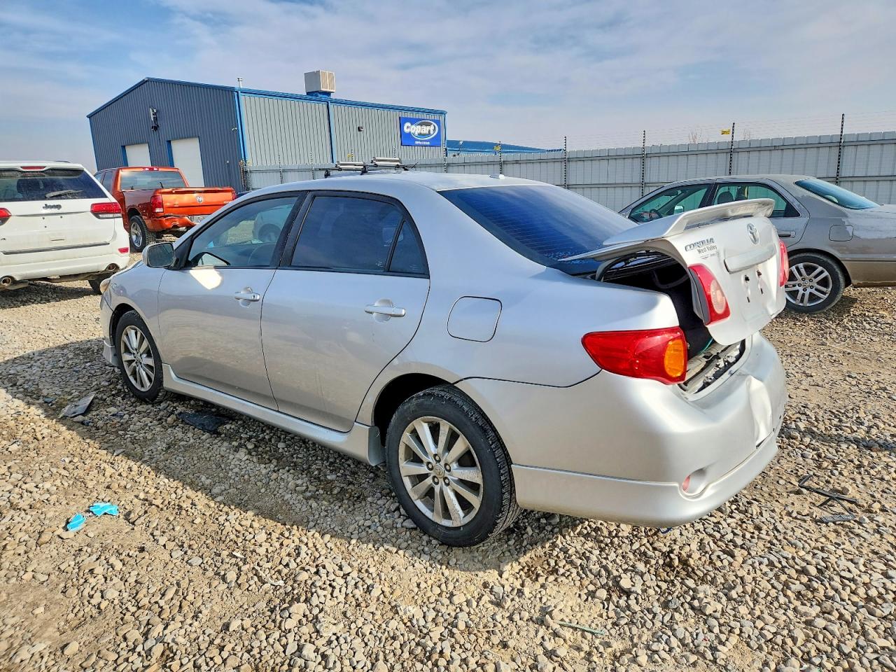 2010 TOYOTA COROLLA BASE photo 3