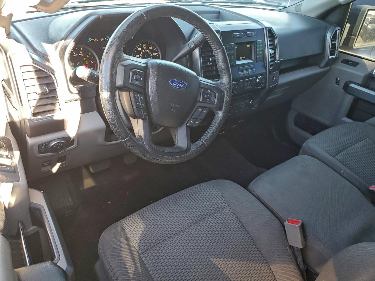 2015 FORD F150 SUPERCREW photo 8
