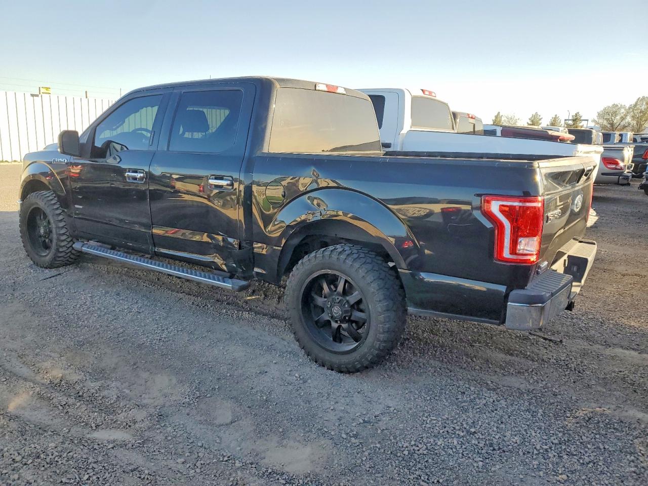 2015 FORD F150 SUPERCREW photo 2