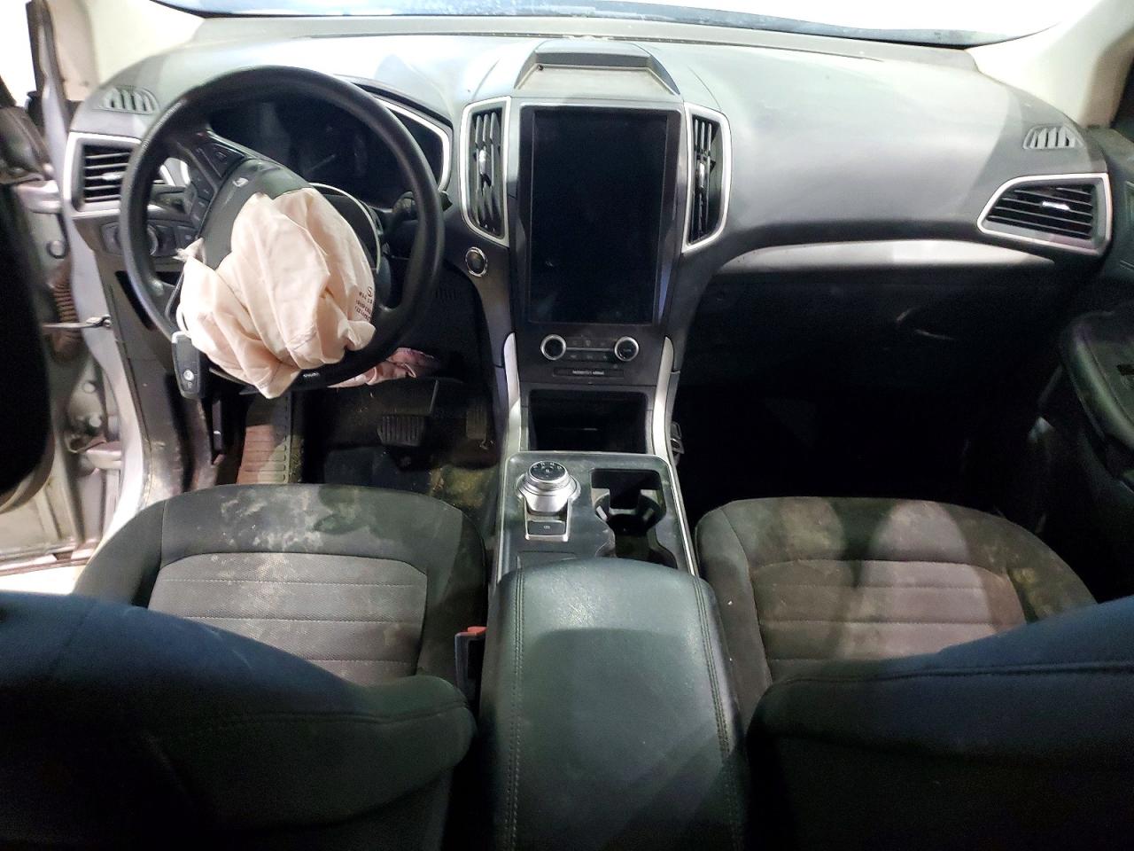 2021 FORD EDGE SE photo 15