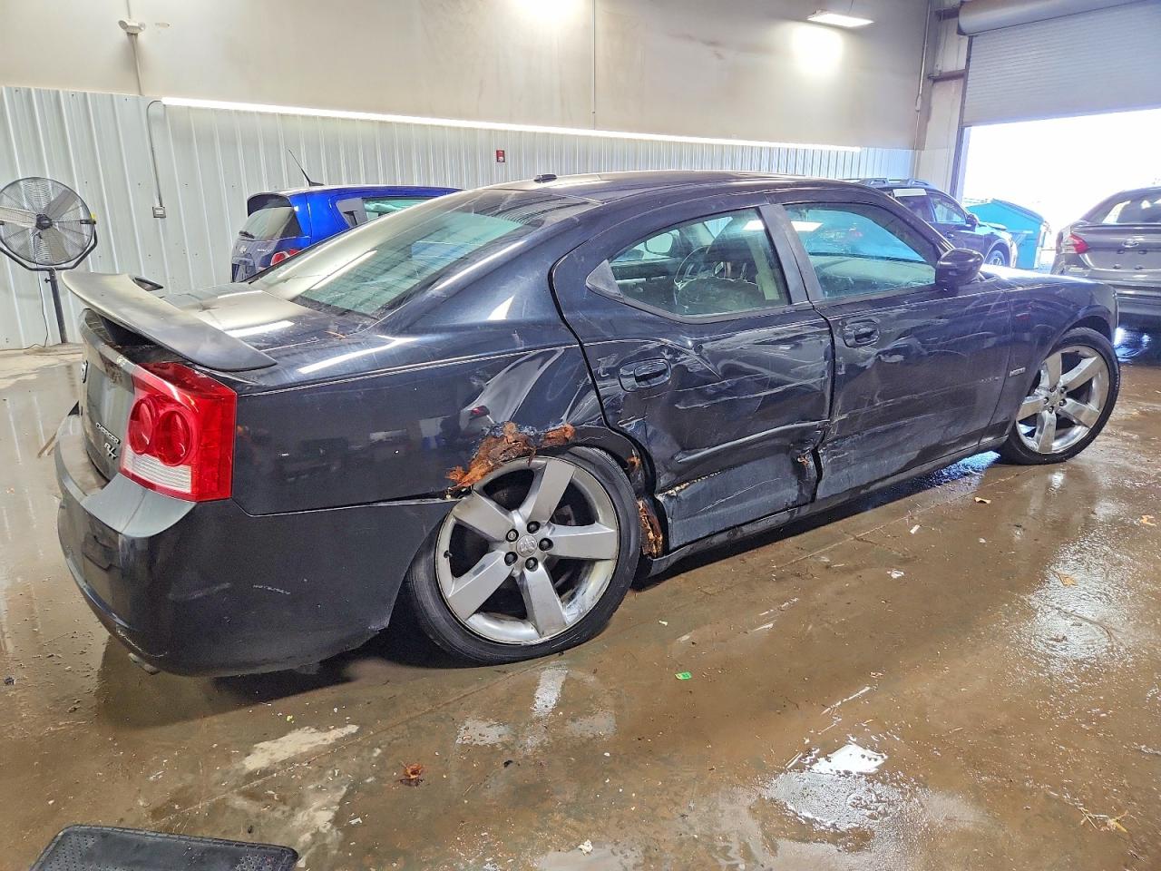 2010 DODGE CHARGER R photo 7
