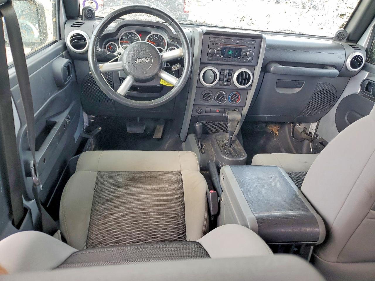 2010 JEEP WRANGLER UNLIMITED SAHARA photo 15