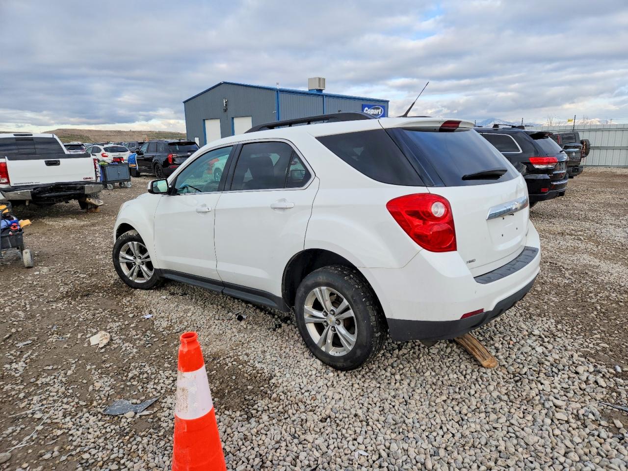 2013 CHEVROLET EQUINOX LT photo 4