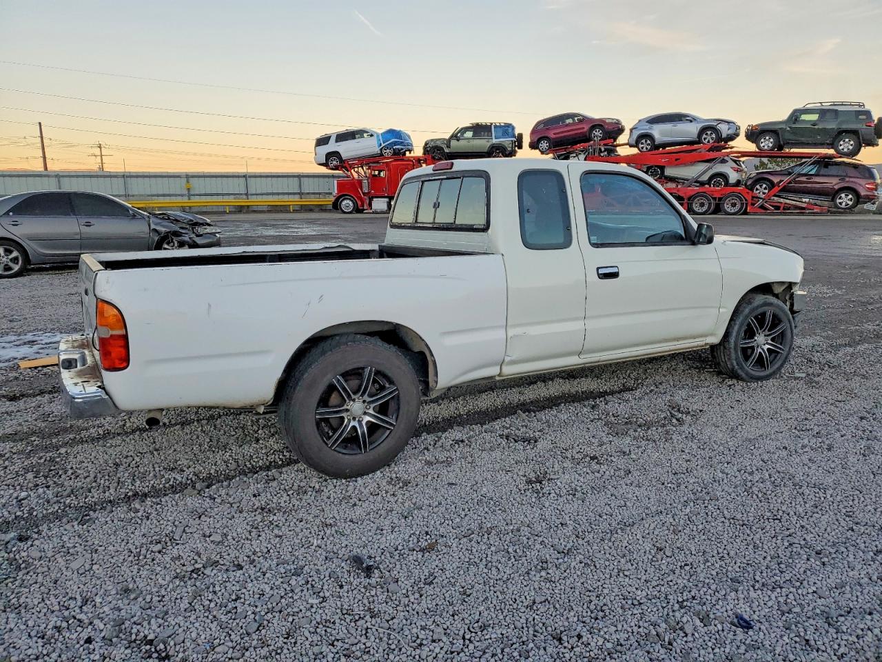 1996 TOYOTA TACOMA XTRACAB photo 7