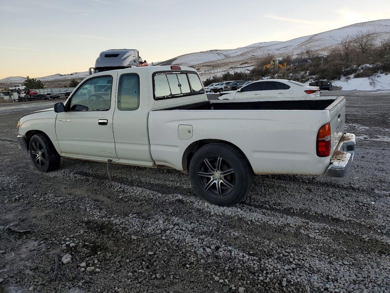 1996 TOYOTA TACOMA XTRACAB photo 4