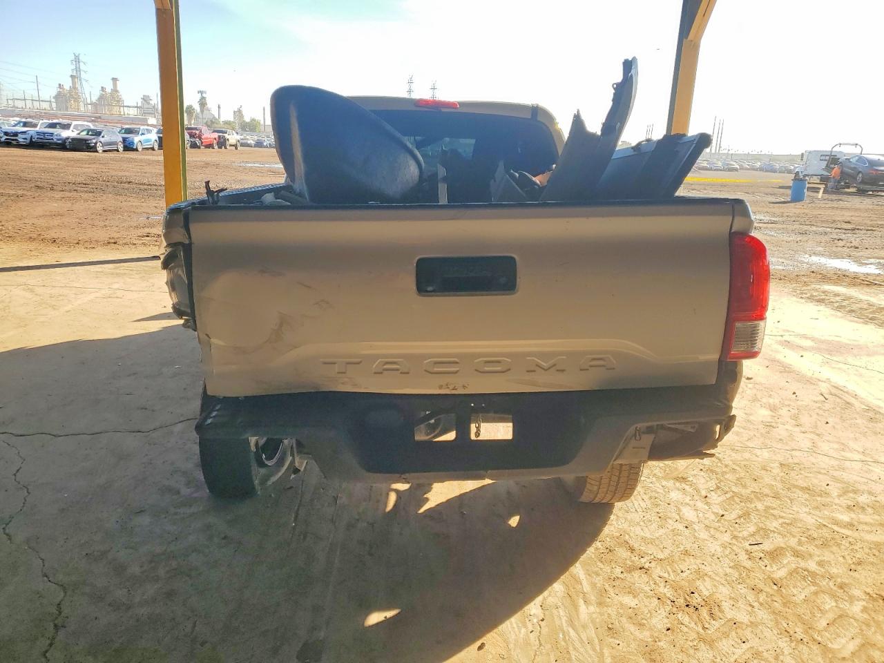 2017 TOYOTA TACOMA SR photo 11