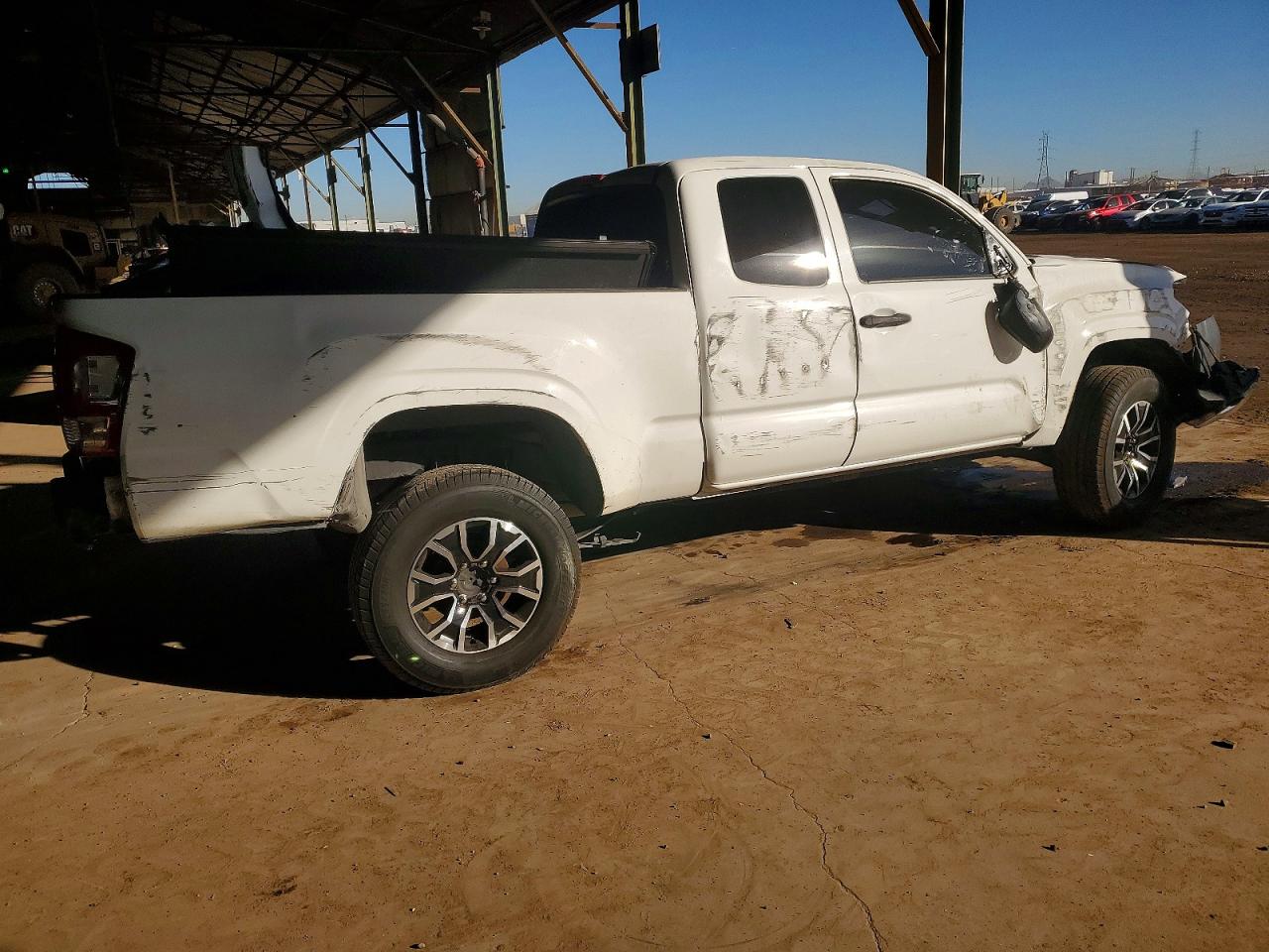 2017 TOYOTA TACOMA SR photo 5