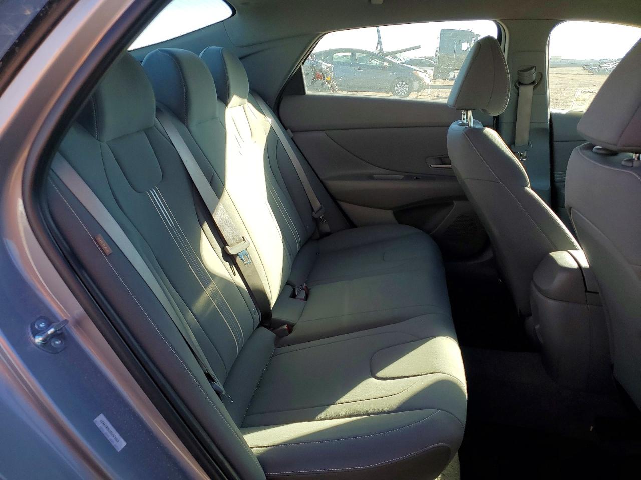 2025 HYUNDAI ELANTRA SEL SPORT photo 10