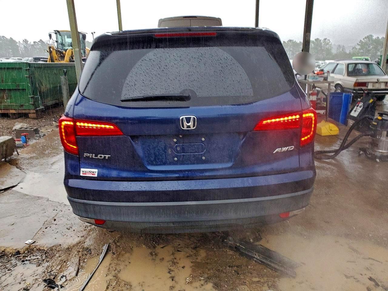 2016 HONDA PILOT LX photo 16