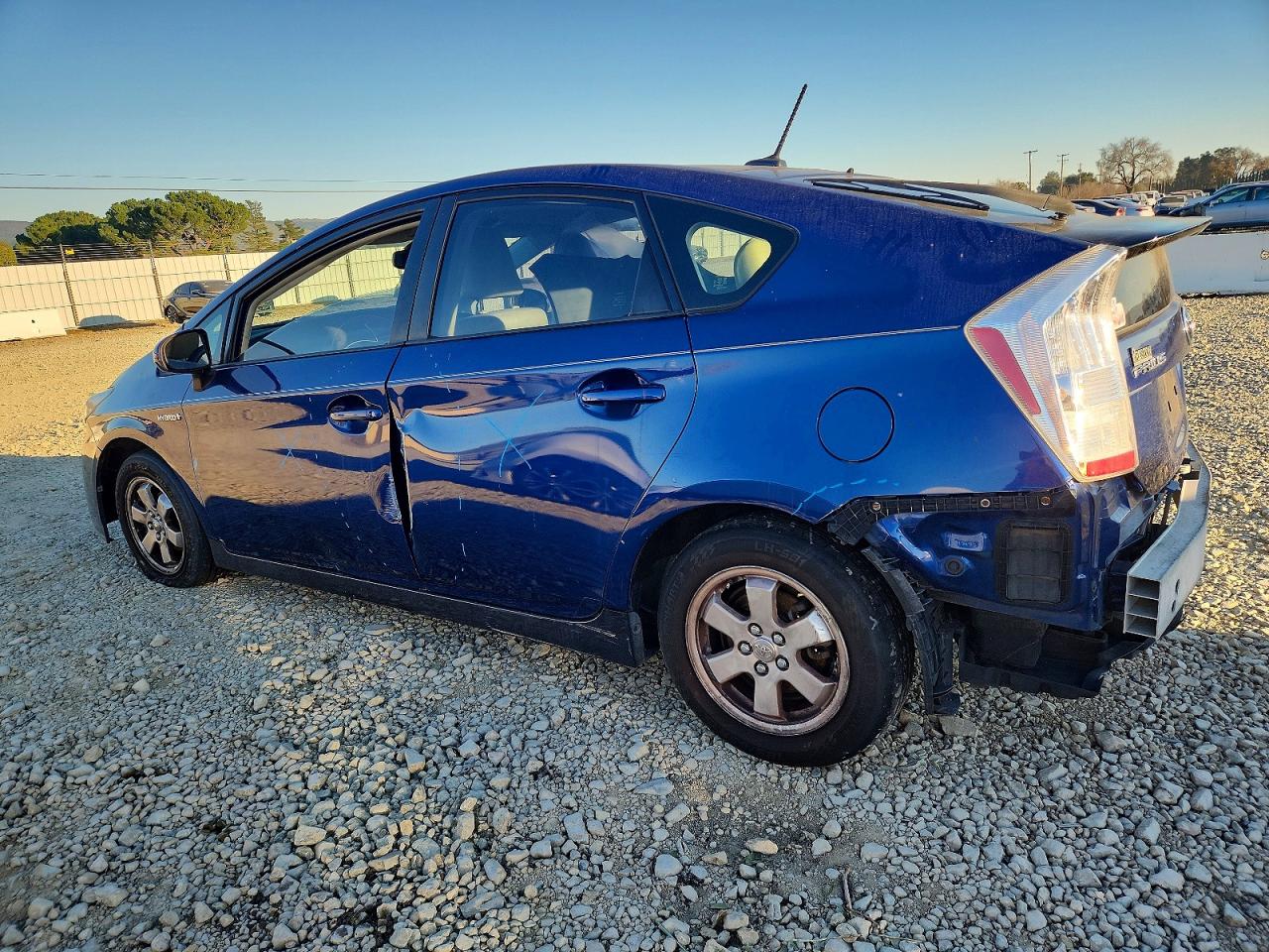 2010 TOYOTA PRIUS photo 3
