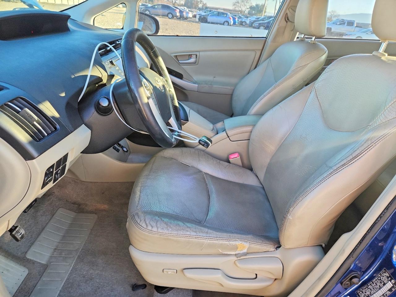 2010 TOYOTA PRIUS photo 13